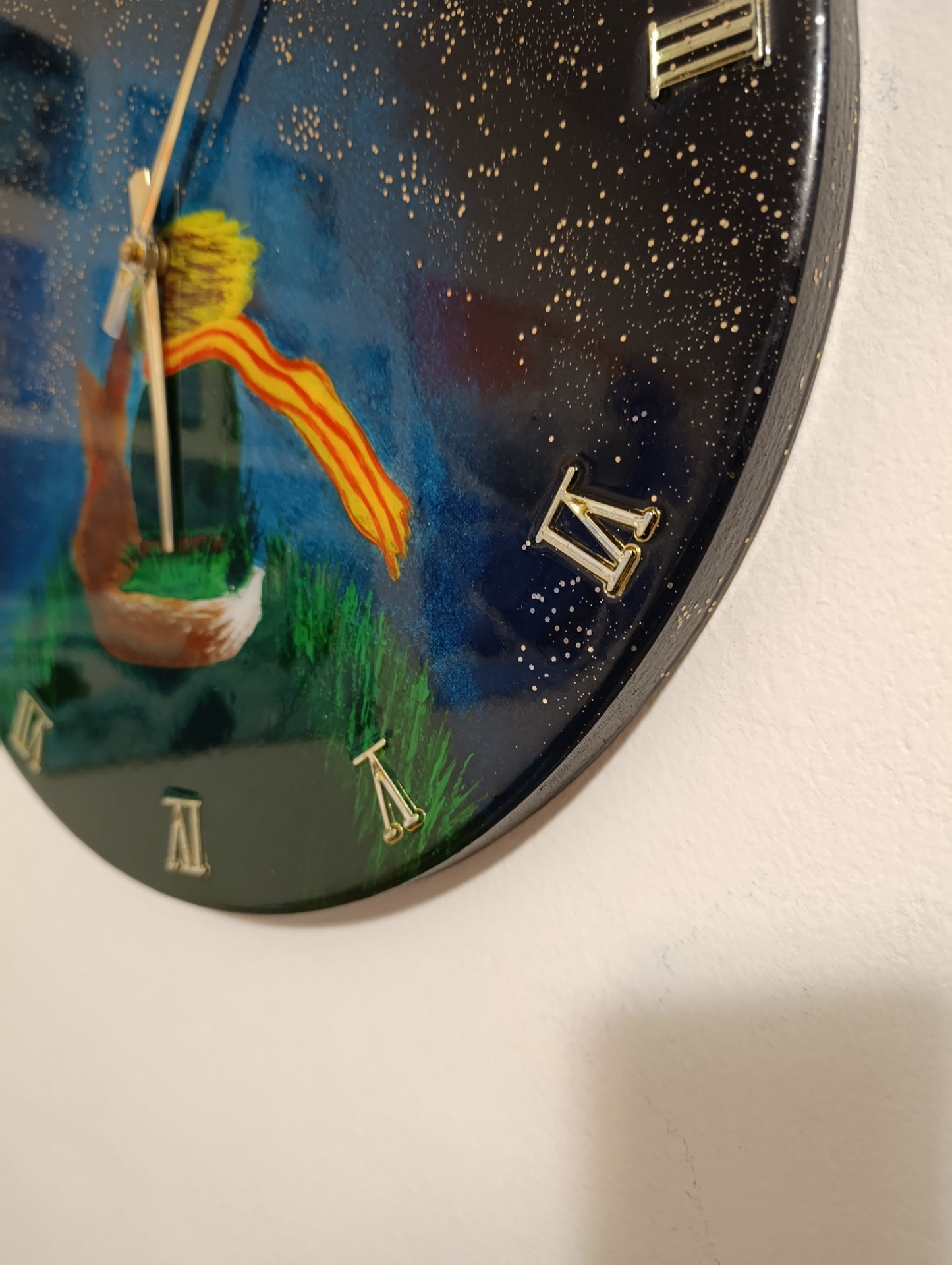 Lavoro su commissione Orologio da parete in legno resina Piccolo Principe con la Volpe