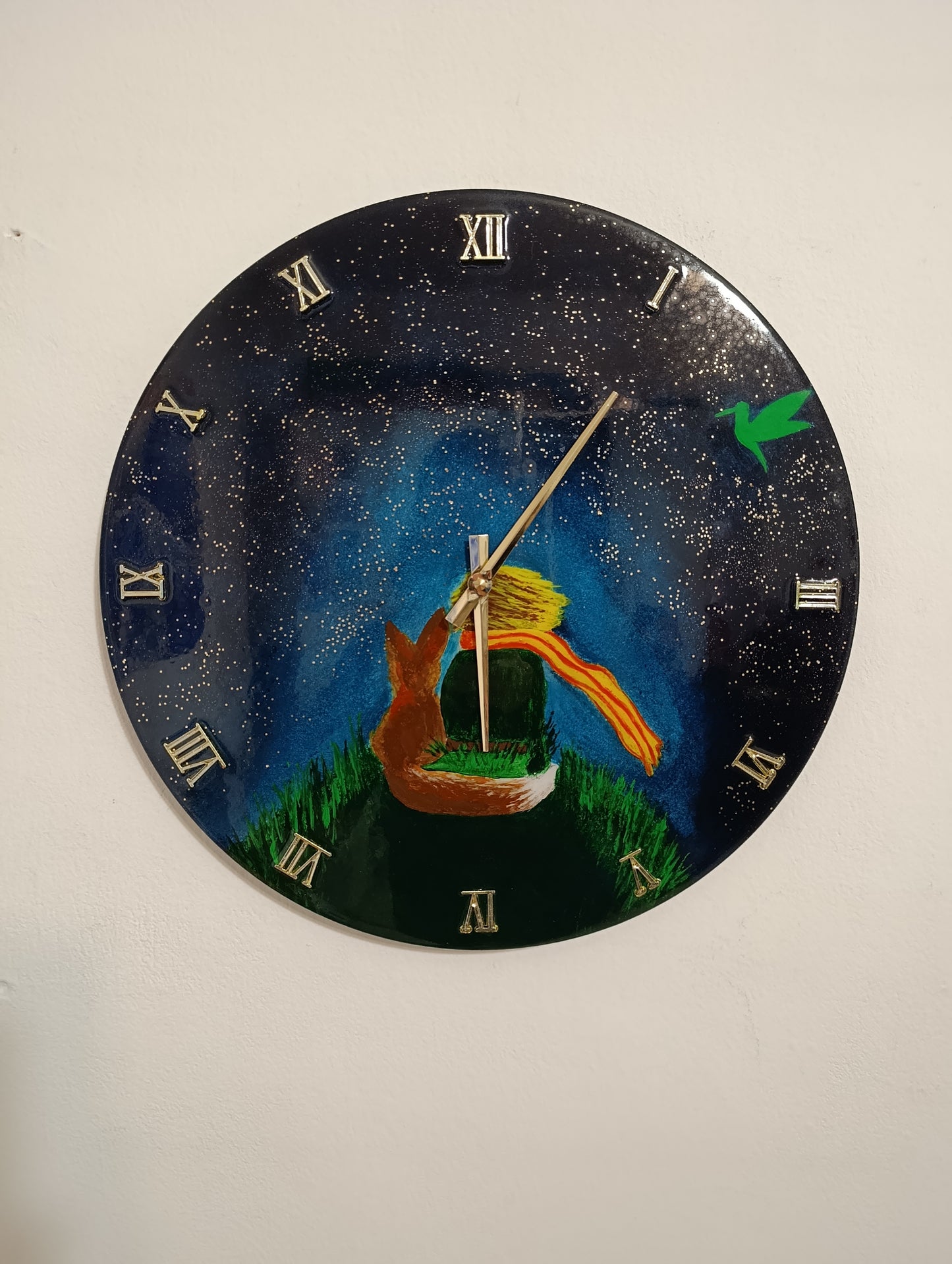 Lavoro su commissione Orologio da parete in legno resina Piccolo Principe con la Volpe