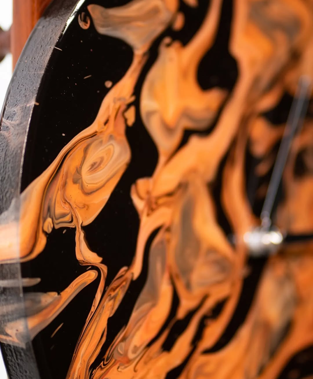 Orologio da Parete in Legno Resina Karma 30 cm di diametro