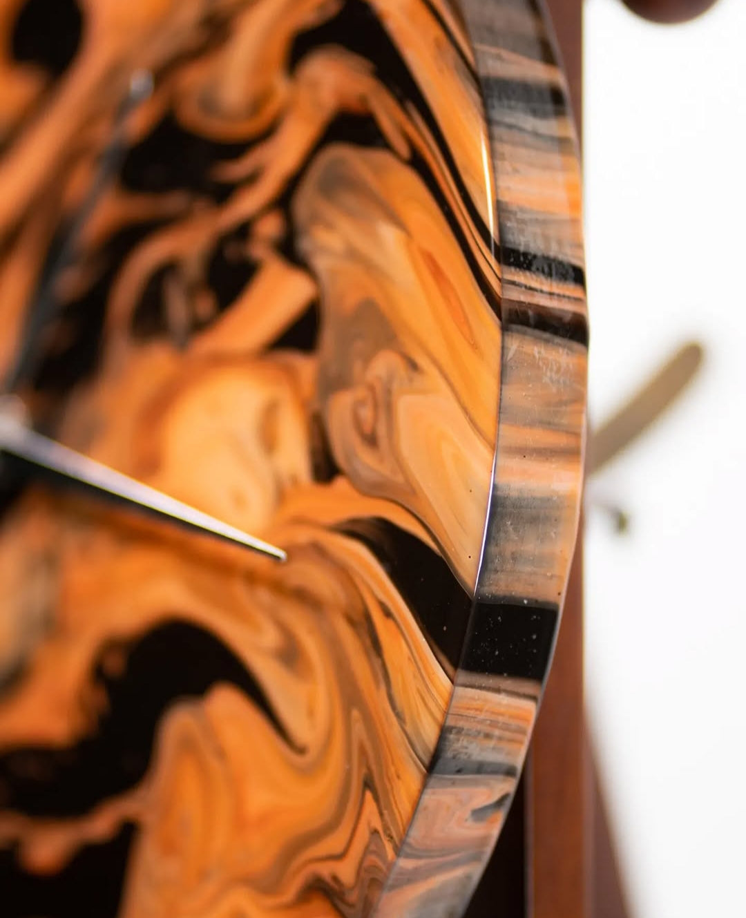Orologio da Parete in Legno Resina Karma 30 cm di diametro