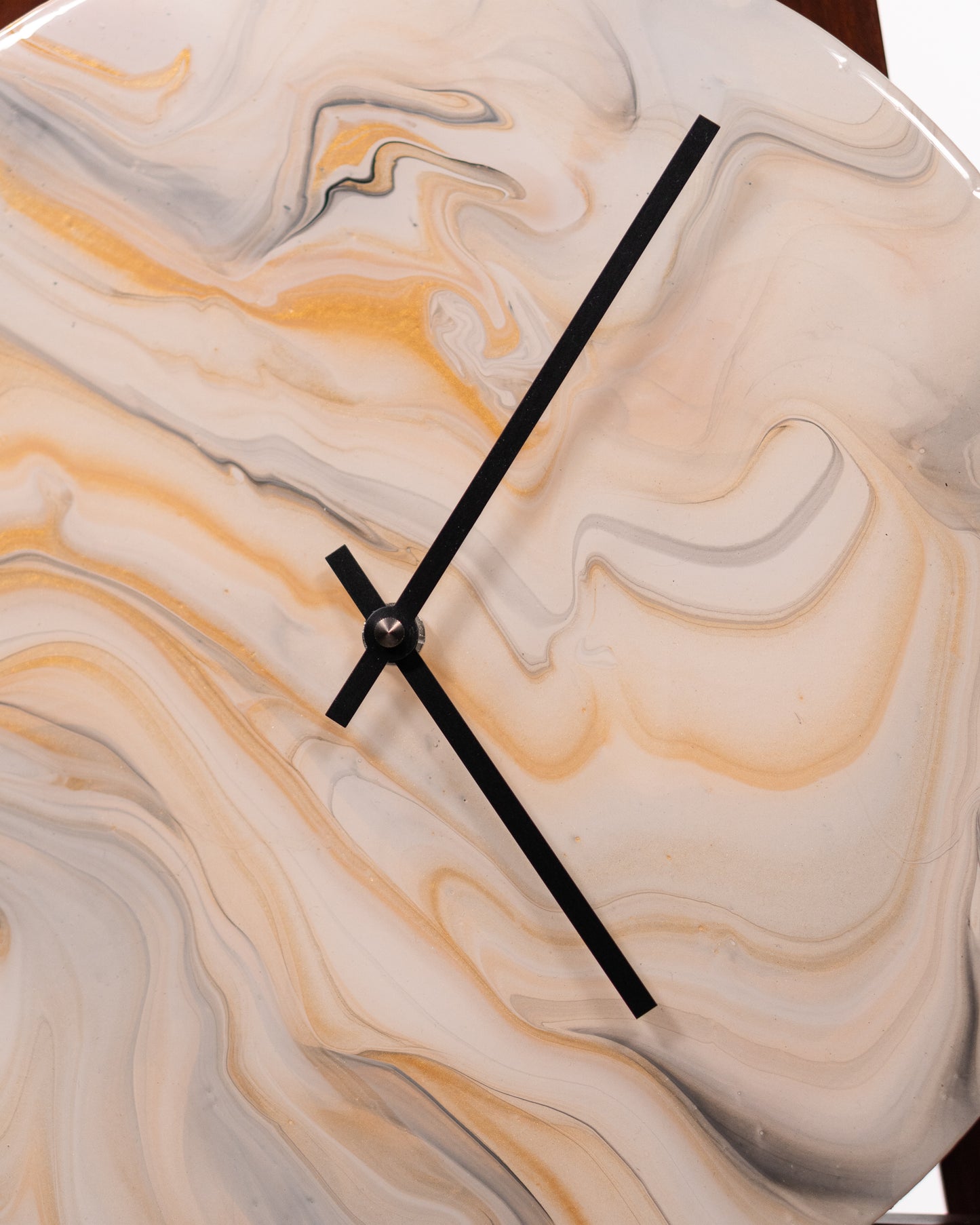 Orologio da Parete in Legno Resina Bianco Oro 30 cm di diametro
