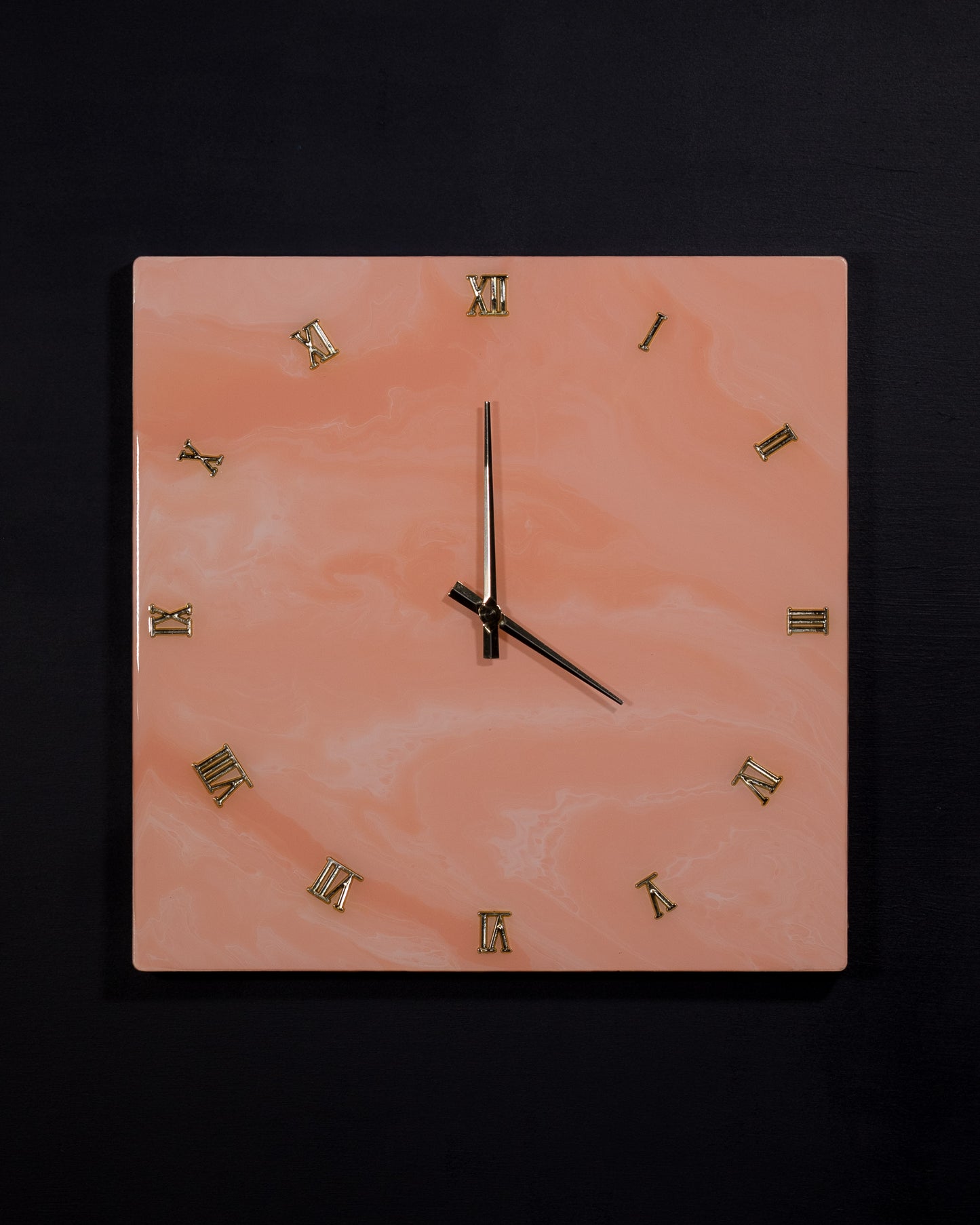 Orologio quadrato da parete in resina epossidica effetto marmo del Portogallo