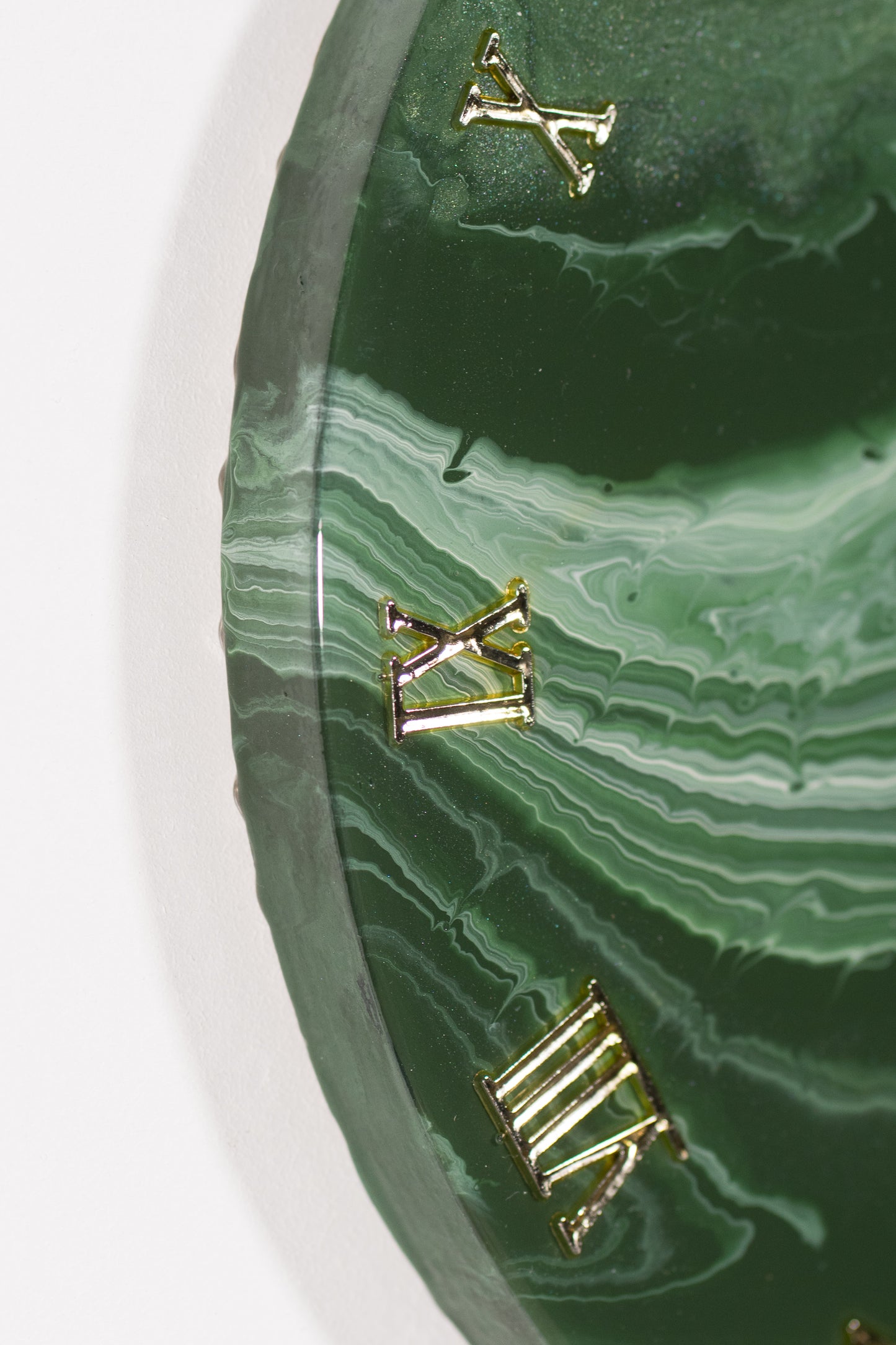 Orologio da Parete in Legno Resina effetto Marmo Verde Alpi 30 cm di diametro