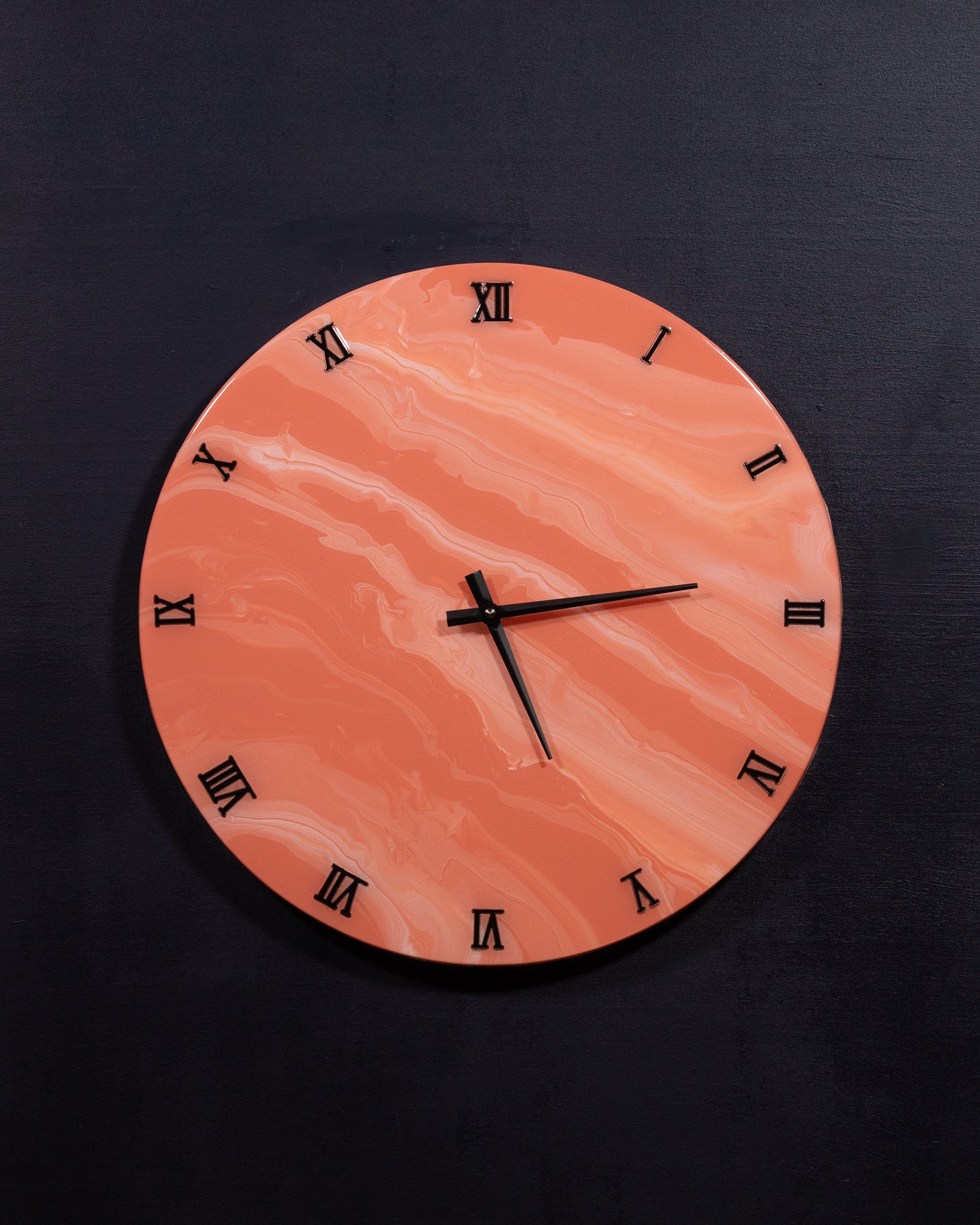 Orologio Da Parete in Resina Circolare – Effetto Marmo Rosa di Venezia
