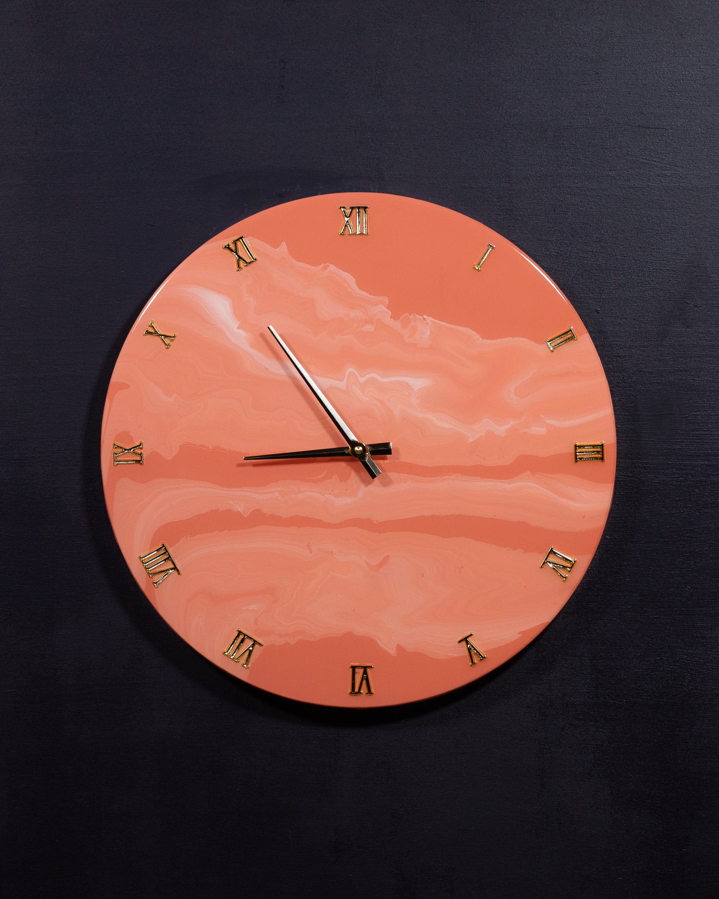 Orologio Da Parete in Resina Circolare – Effetto Marmo Rosa di Venezia