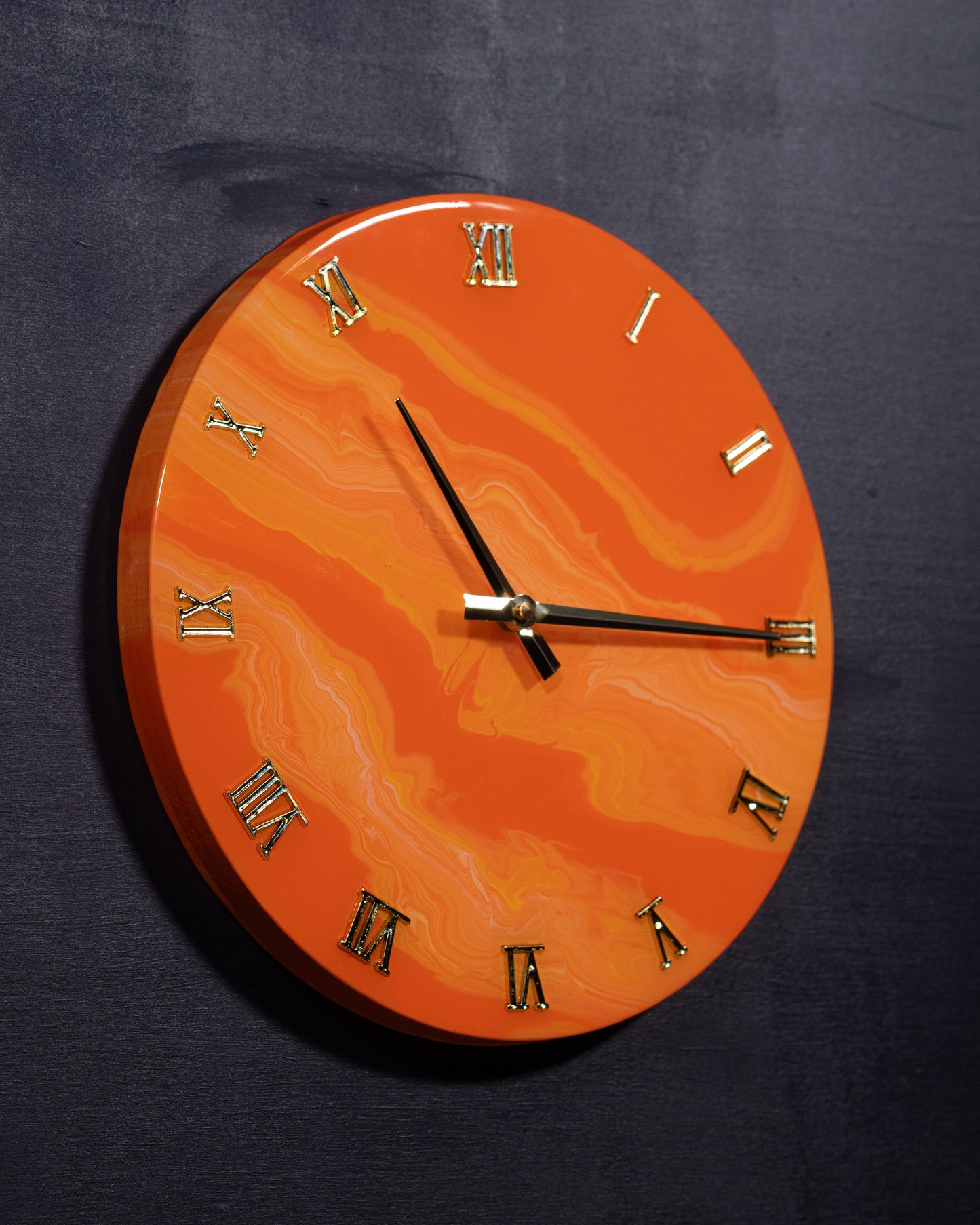 Orologio da Parete in Legno Resina Arancione 30 cm di diametro