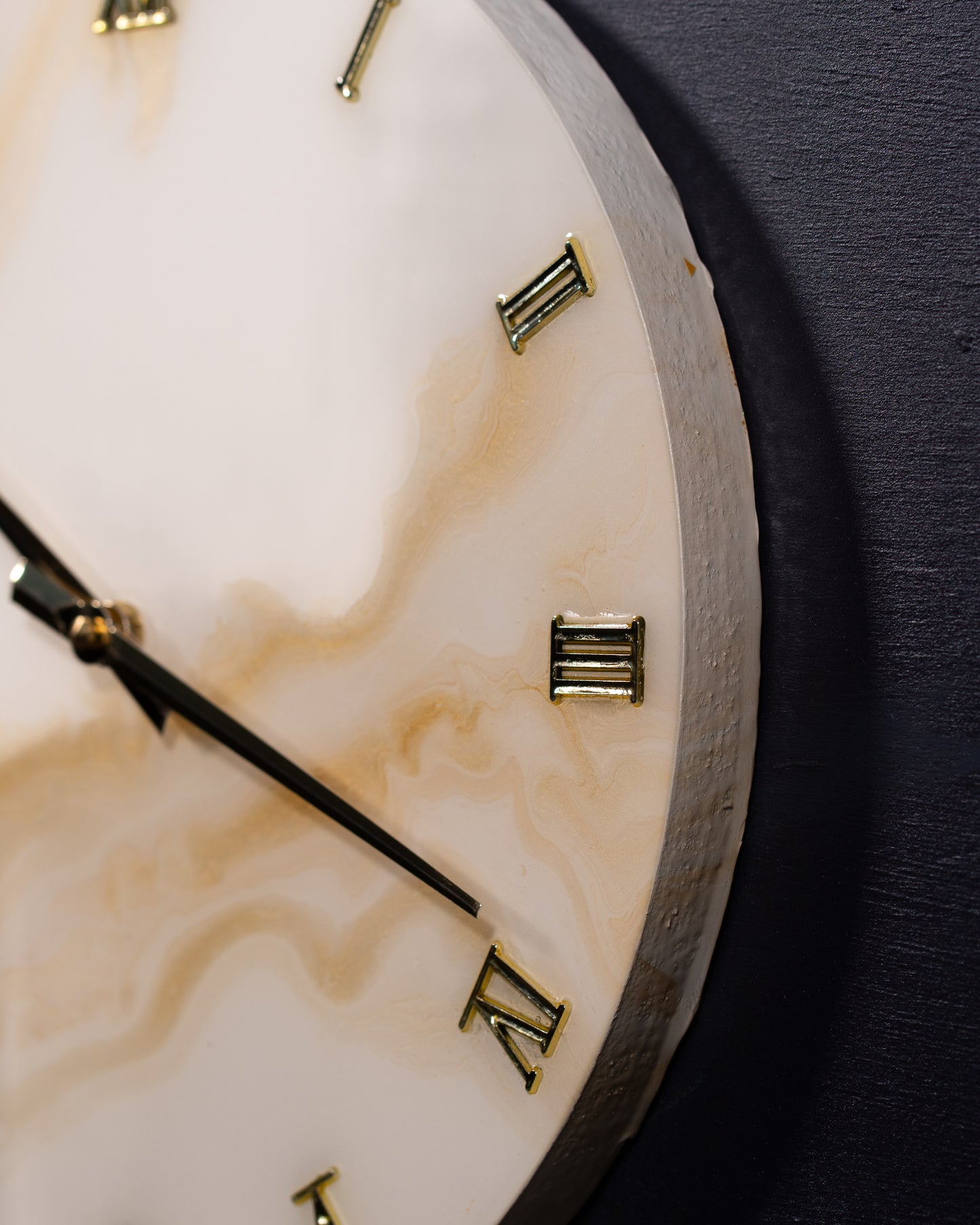 Orologio da Parete in Legno Resina Bianco Oro 30 cm di diametro