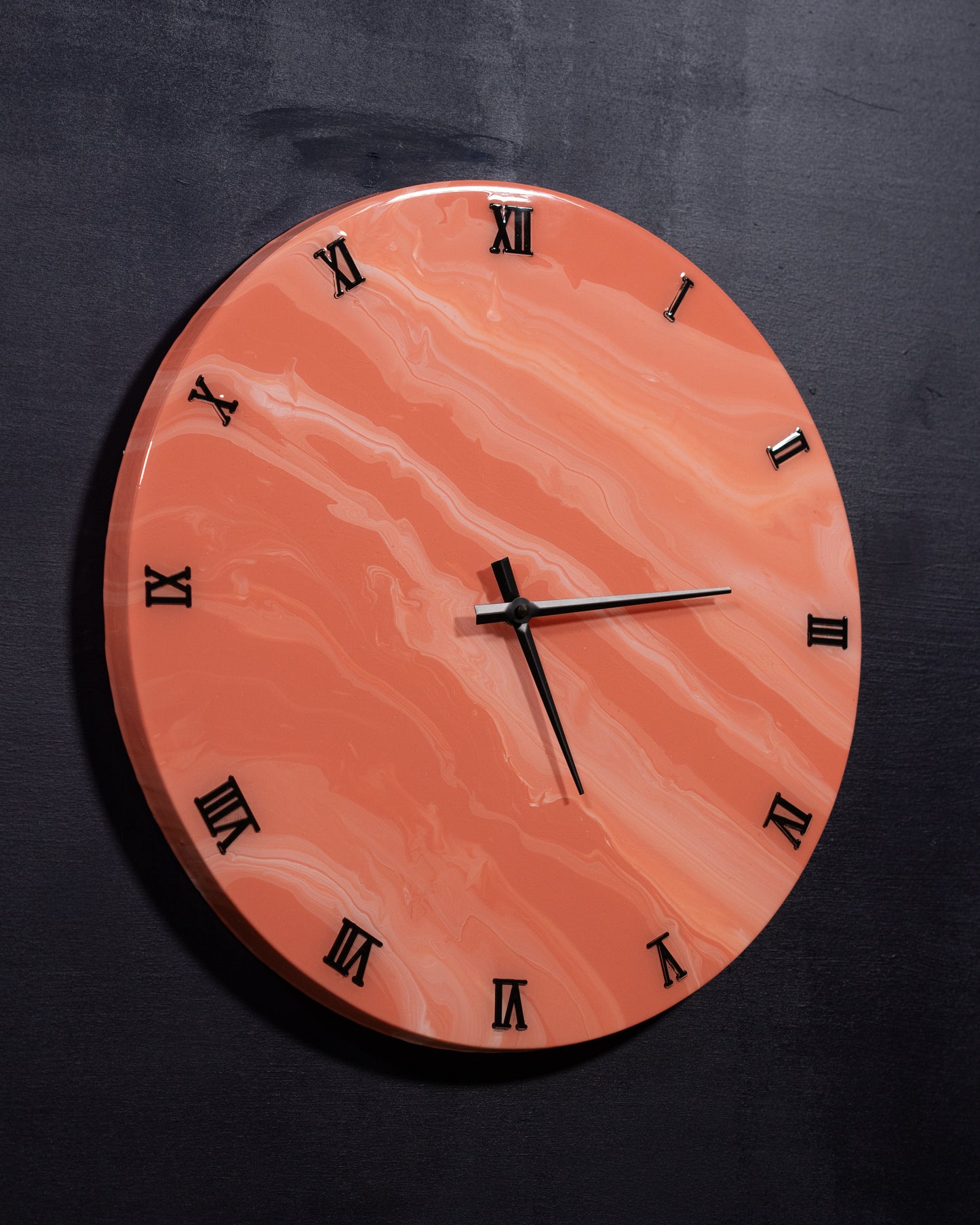 Orologio Da Parete in Resina Circolare – Effetto Marmo Rosa di Venezia