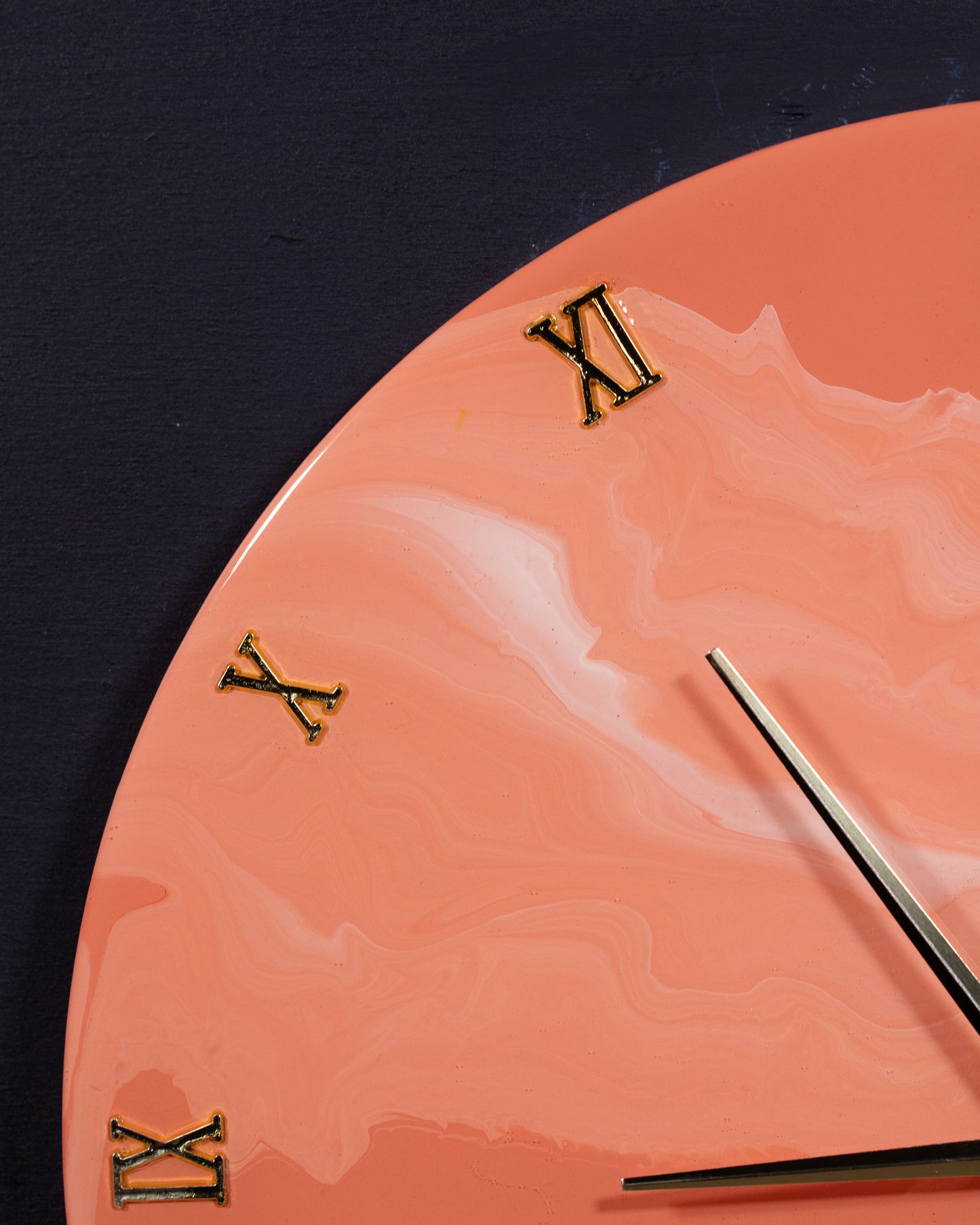 Orologio Da Parete in Resina Circolare – Effetto Marmo Rosa di Venezia
