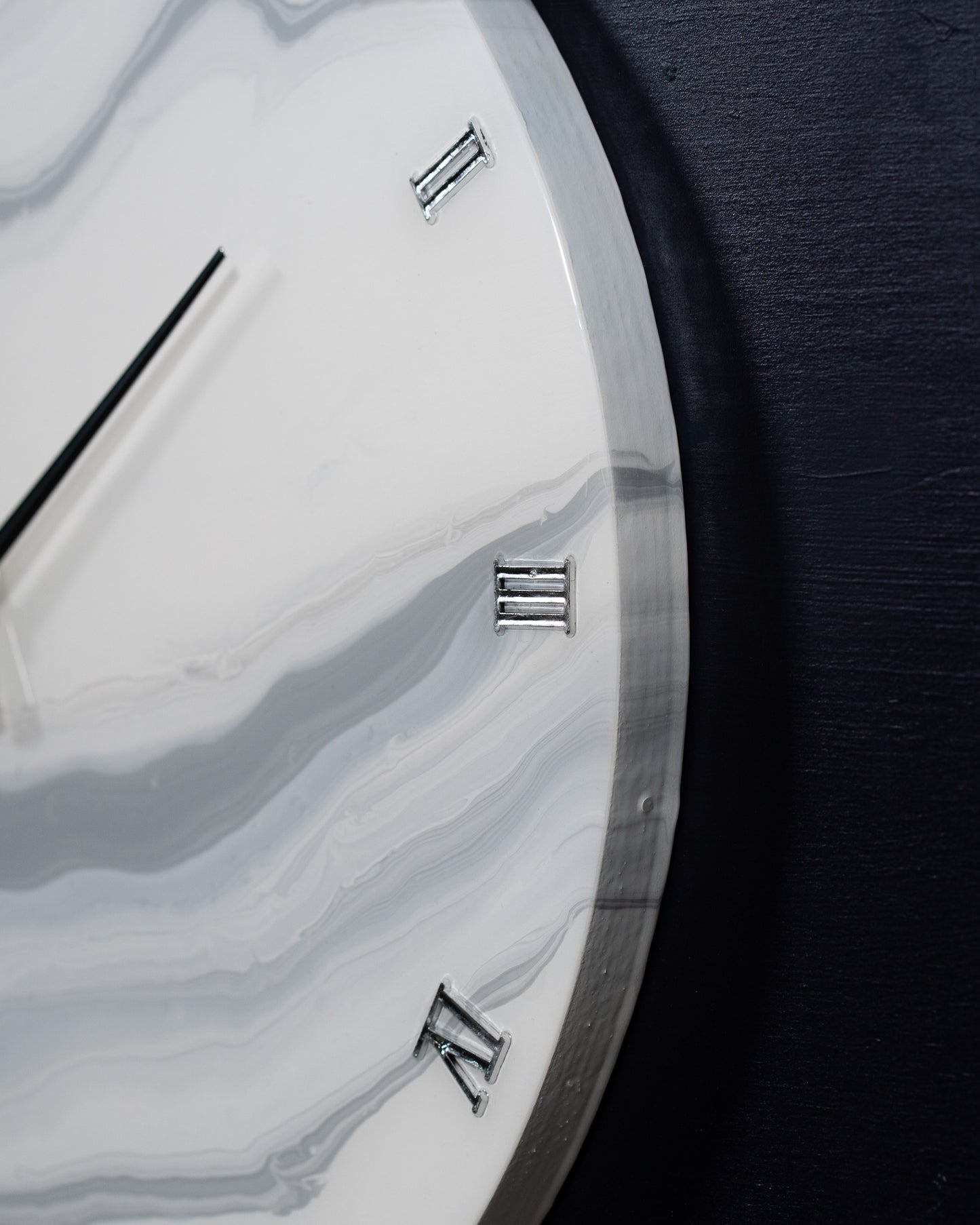Orologio Da Parete in Resina Circolare – Effetto Marmo Carrara