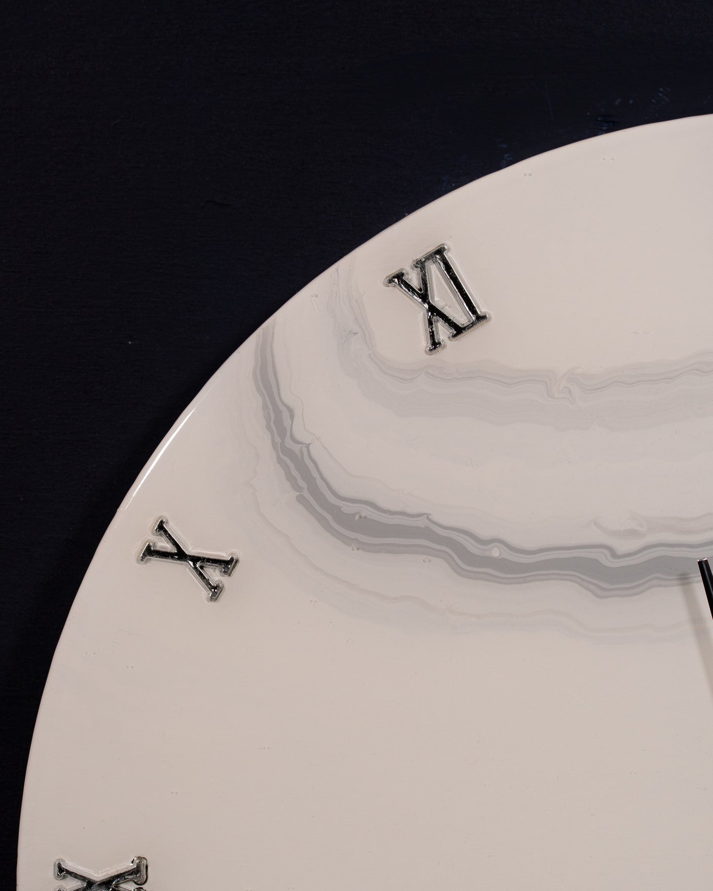 Orologio da Parete in Legno Resina effetto Marmo Carrara 40 cm di diametro