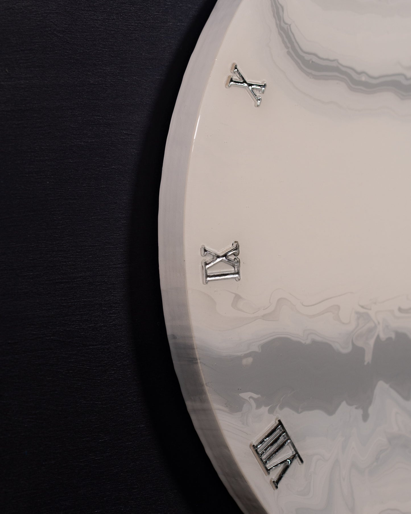 Orologio da Parete in Legno Resina effetto Marmo Carrara 40 cm di diametro