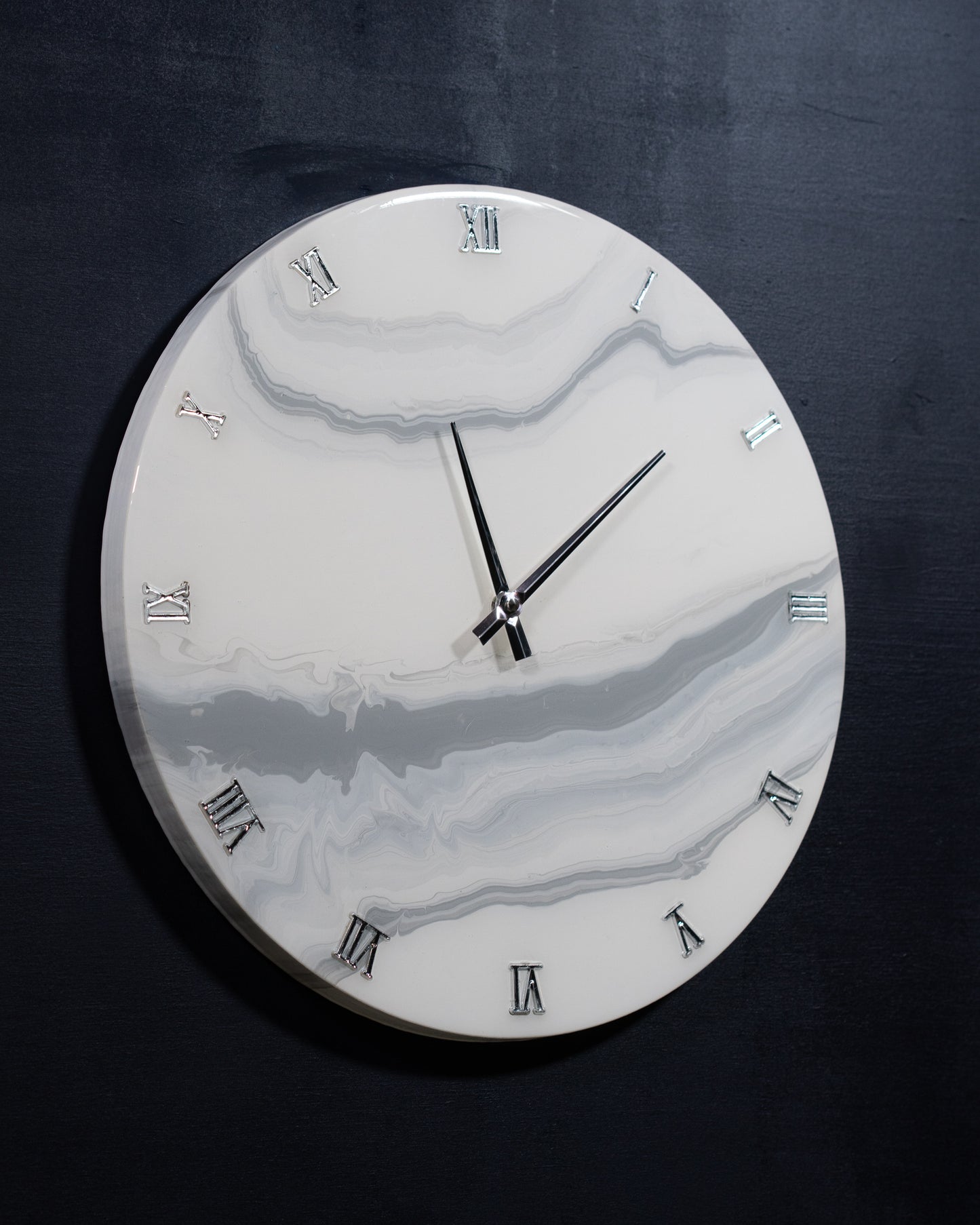 Orologio Da Parete in Resina Circolare – Effetto Marmo Carrara