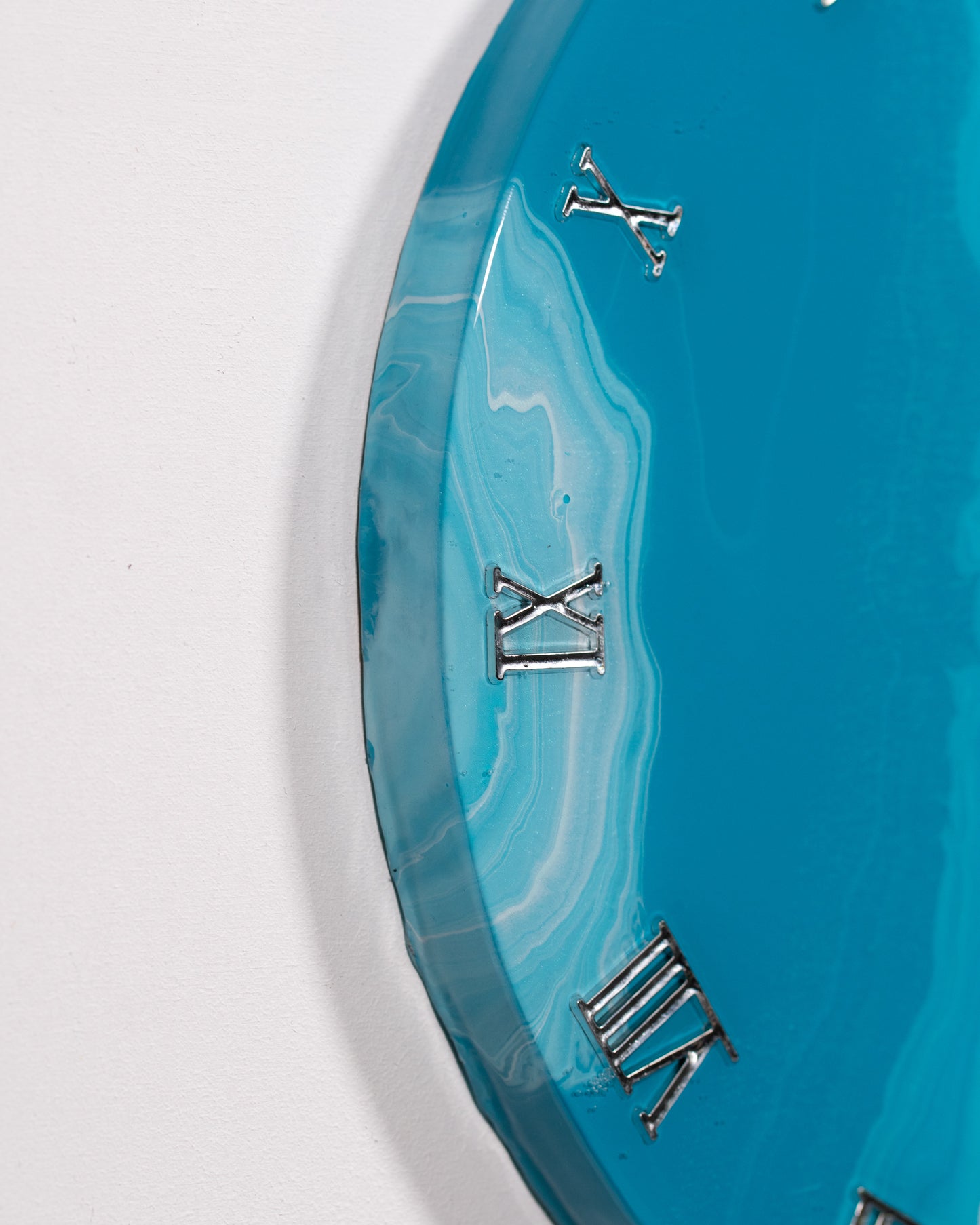 Orologio da Parete in Legno Resina effetto Marmo Azzurro 30 cm di diametro