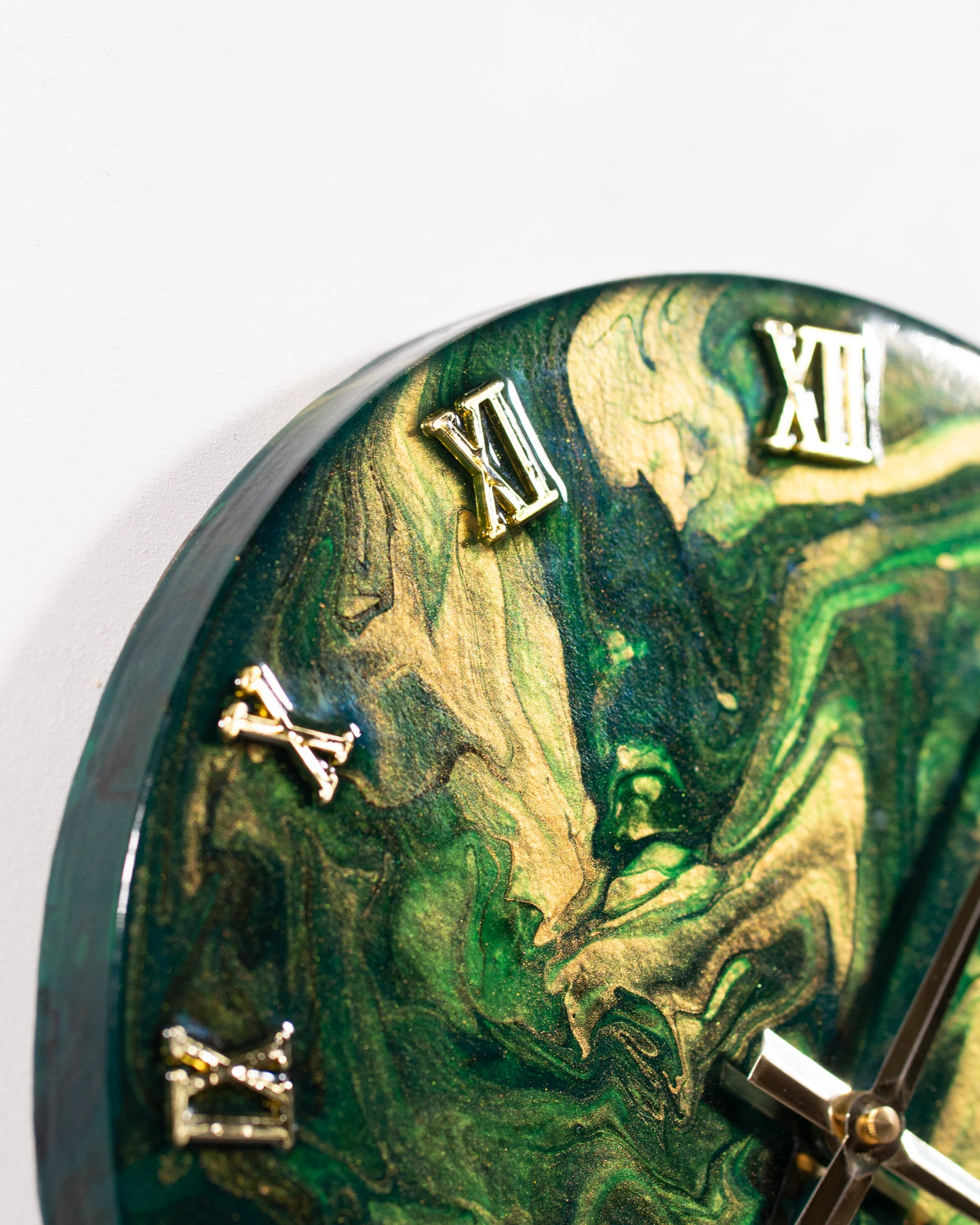 Orologio da Parete in Legno Resina effetto Marmo Verde e Oro 30 cm di diametro