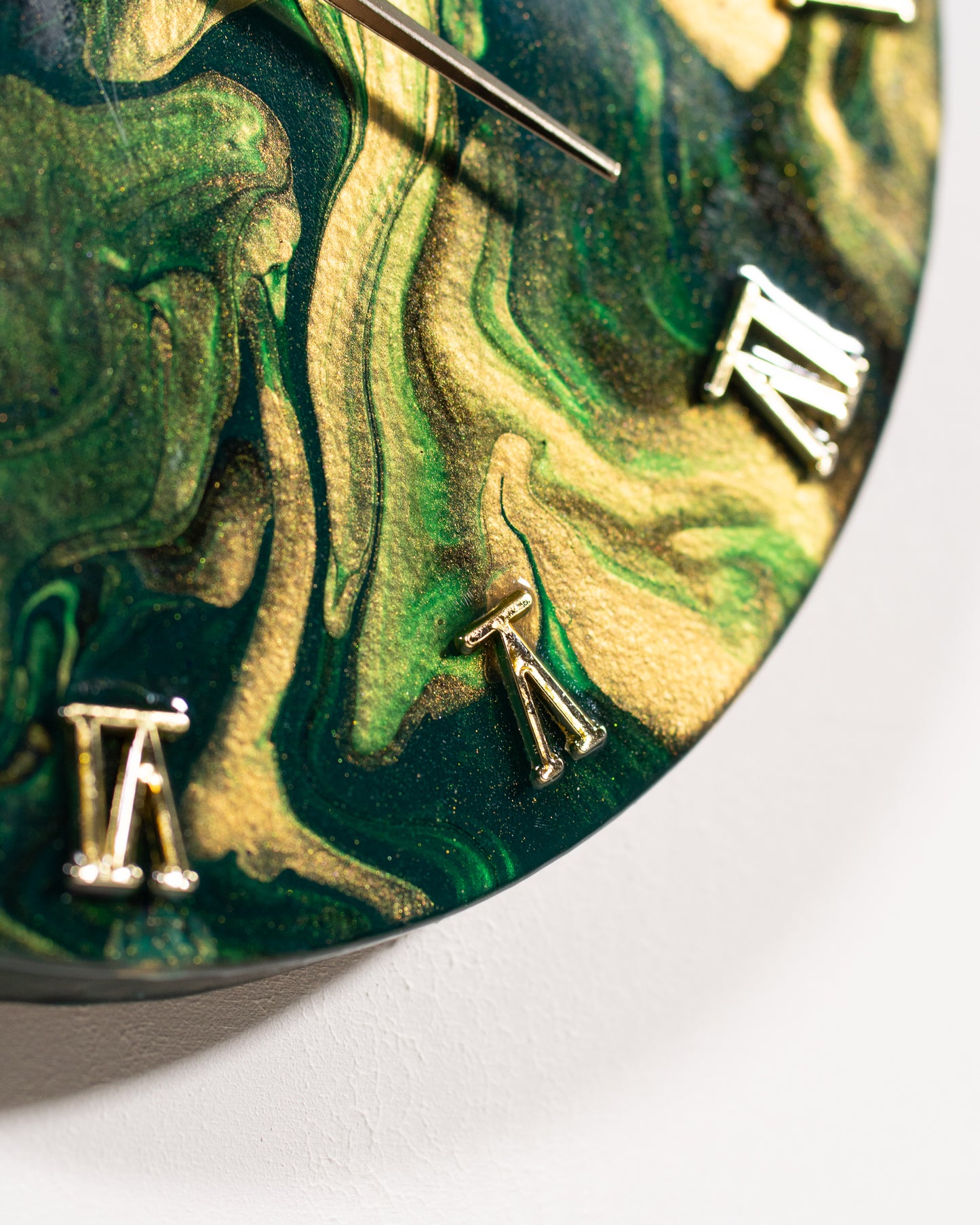 Orologio da Parete in Legno Resina effetto Marmo Verde e Oro 30 cm di diametro