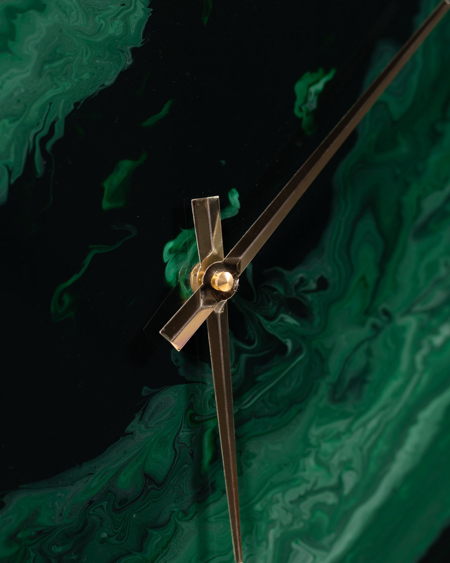Orologio Da Parete in Resina Circolare – Marmo Verde Alpi