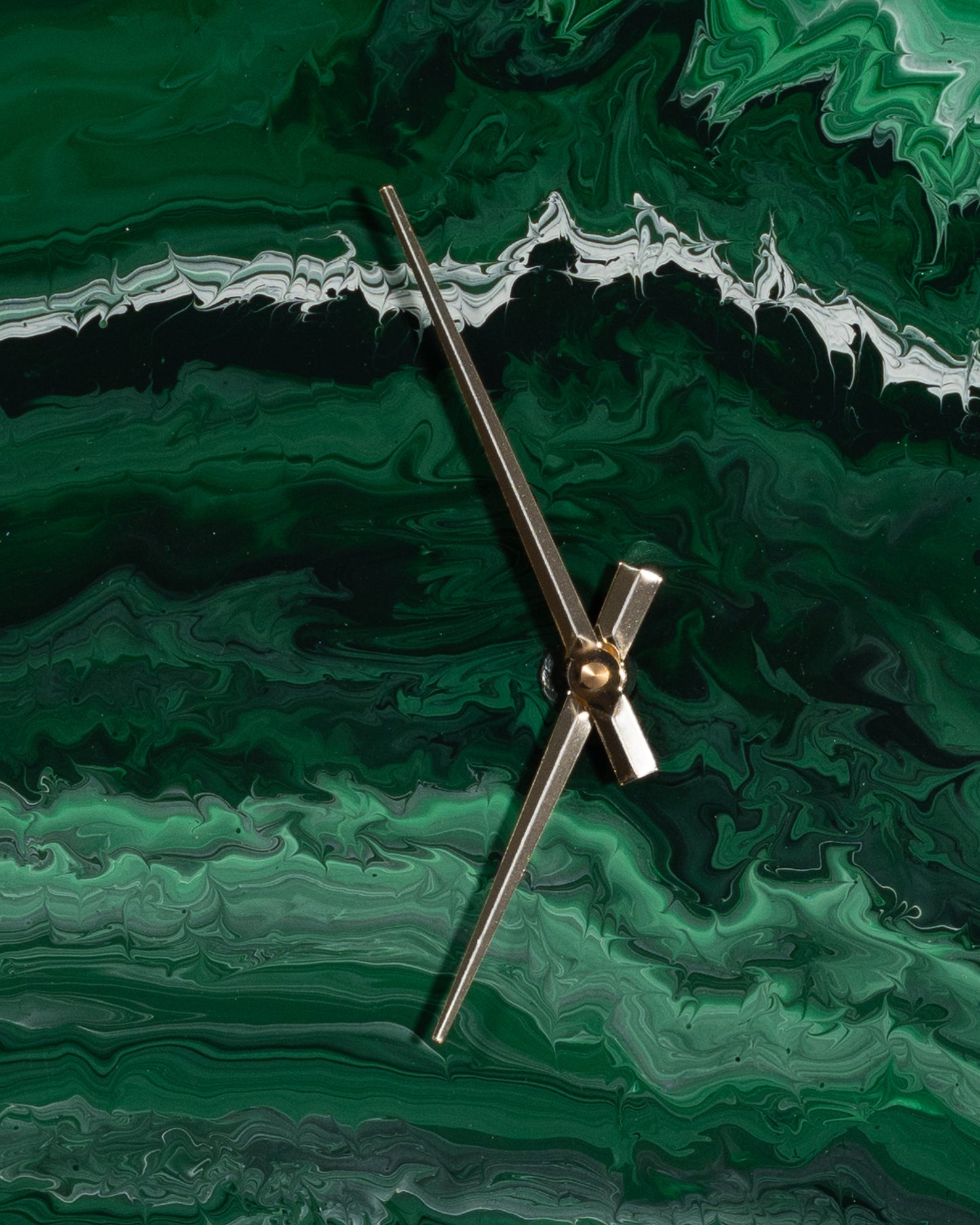 Orologio da Parete in Legno Resina effetto Marmo Verde Alpi 50 cm di diametro