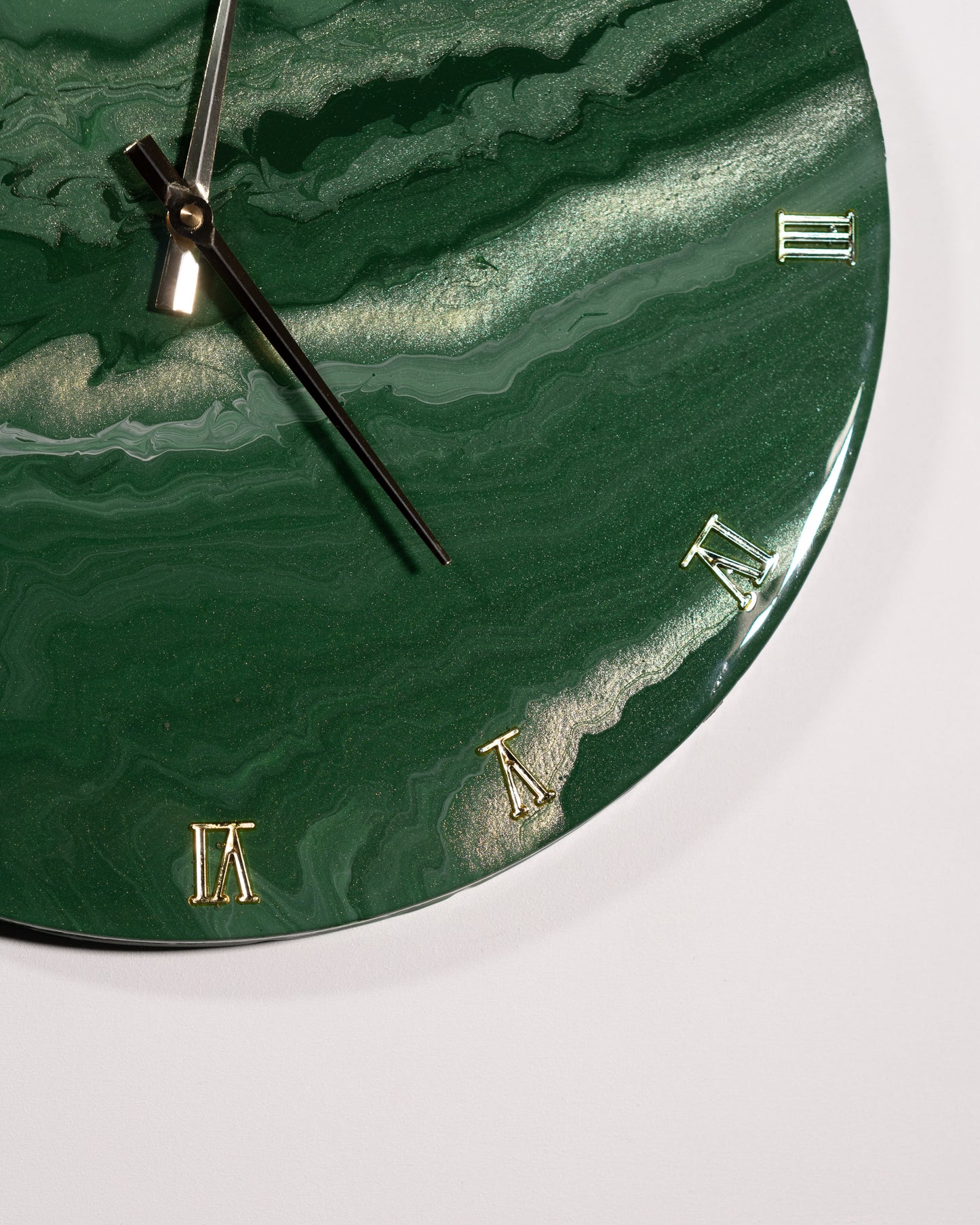 Orologio da Parete in Legno Resina effetto Marmo Verde Alpi 40 cm di diametro