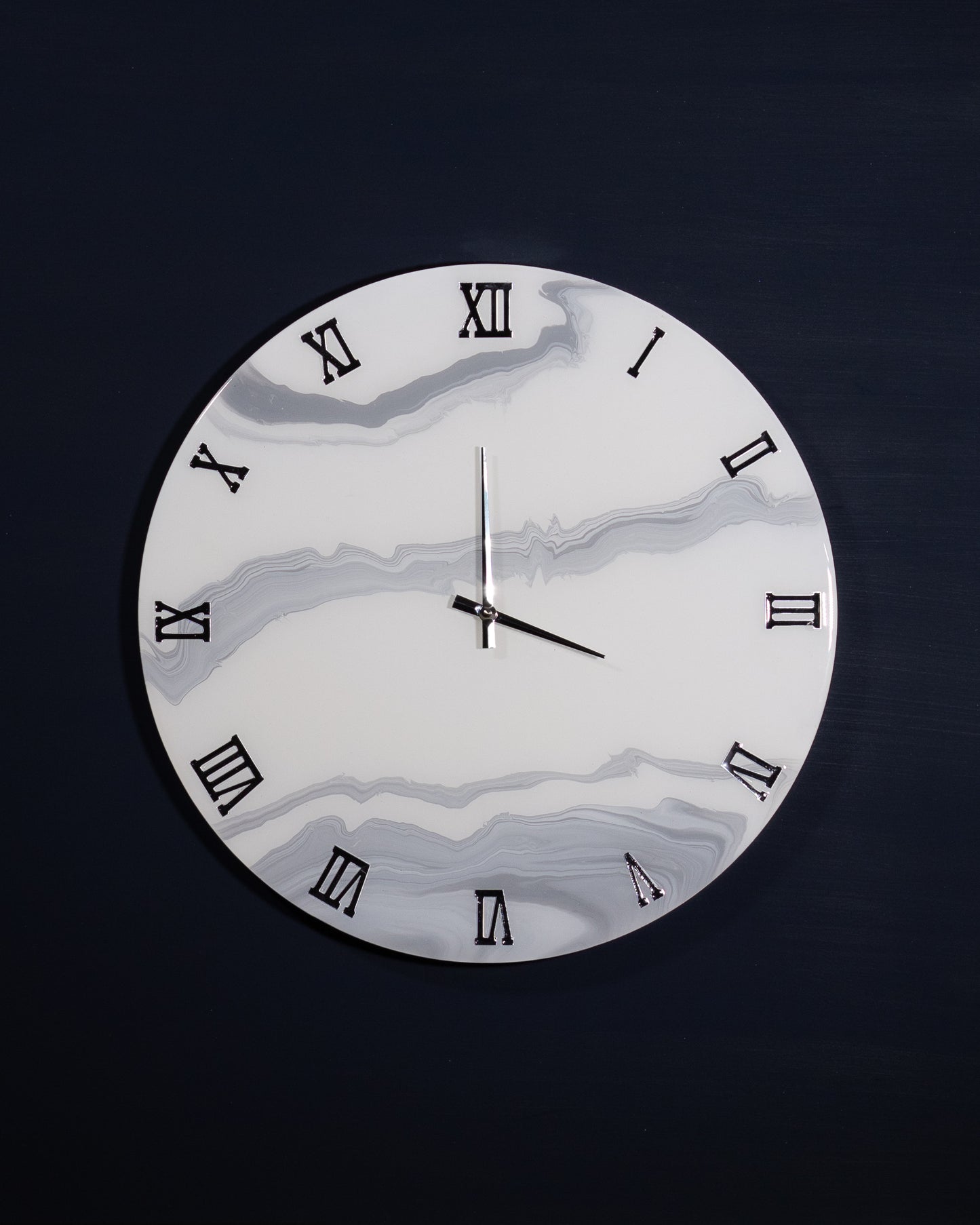 Orologio da Parete in Legno Resina effetto Marmo Carrara 50 cm di diametro
