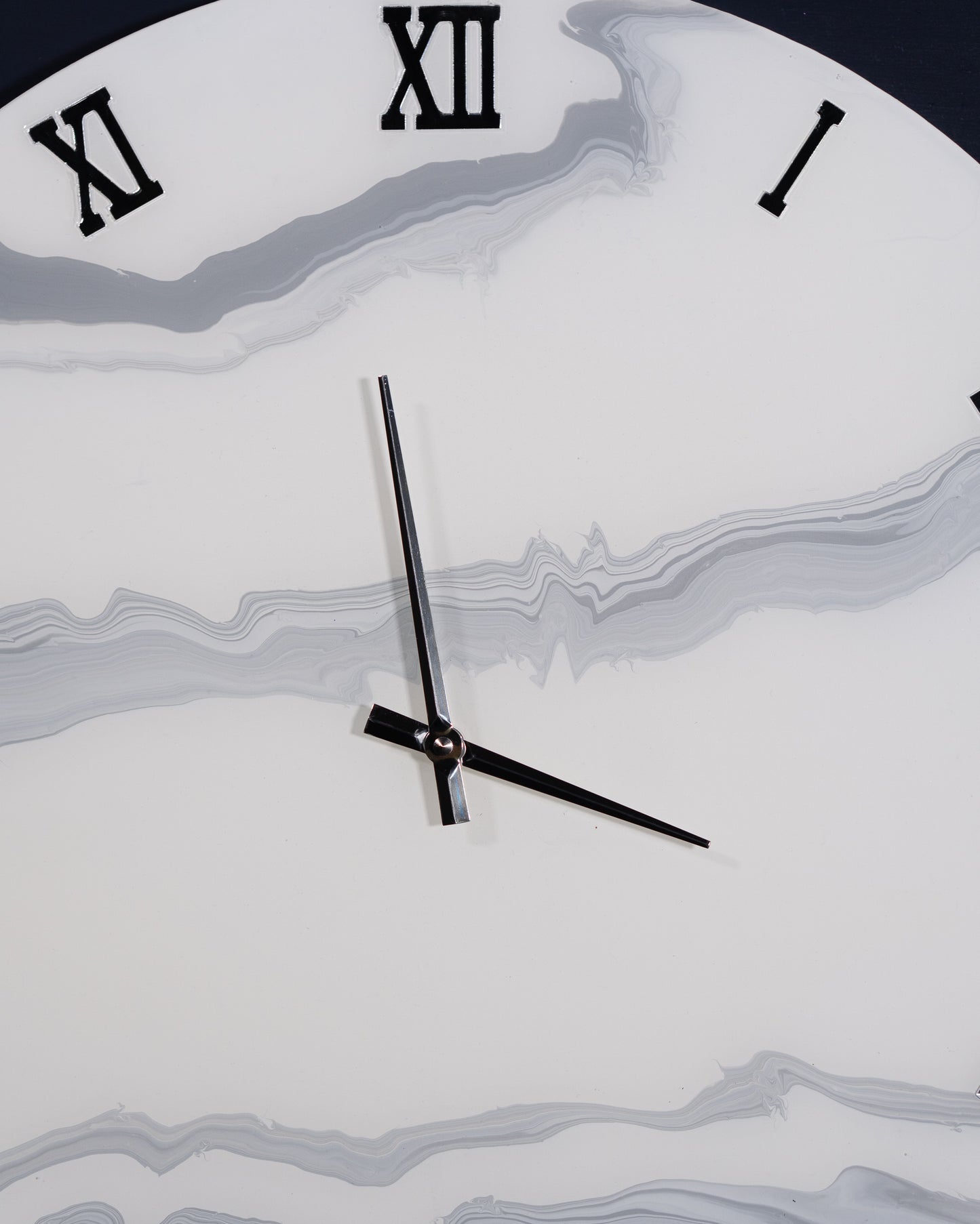 Orologio da Parete in Legno Resina effetto Marmo Carrara 50 cm di diametro