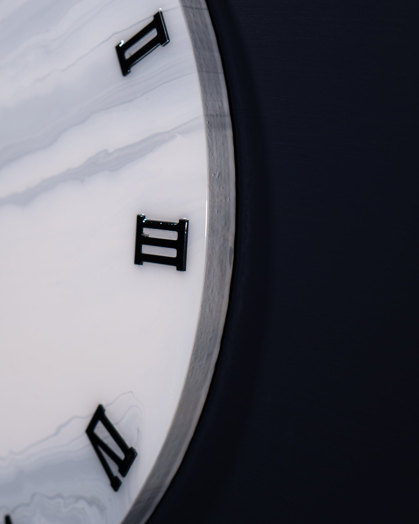 Orologio da Parete in Legno Resina effetto Marmo Carrara 50 cm di diametro