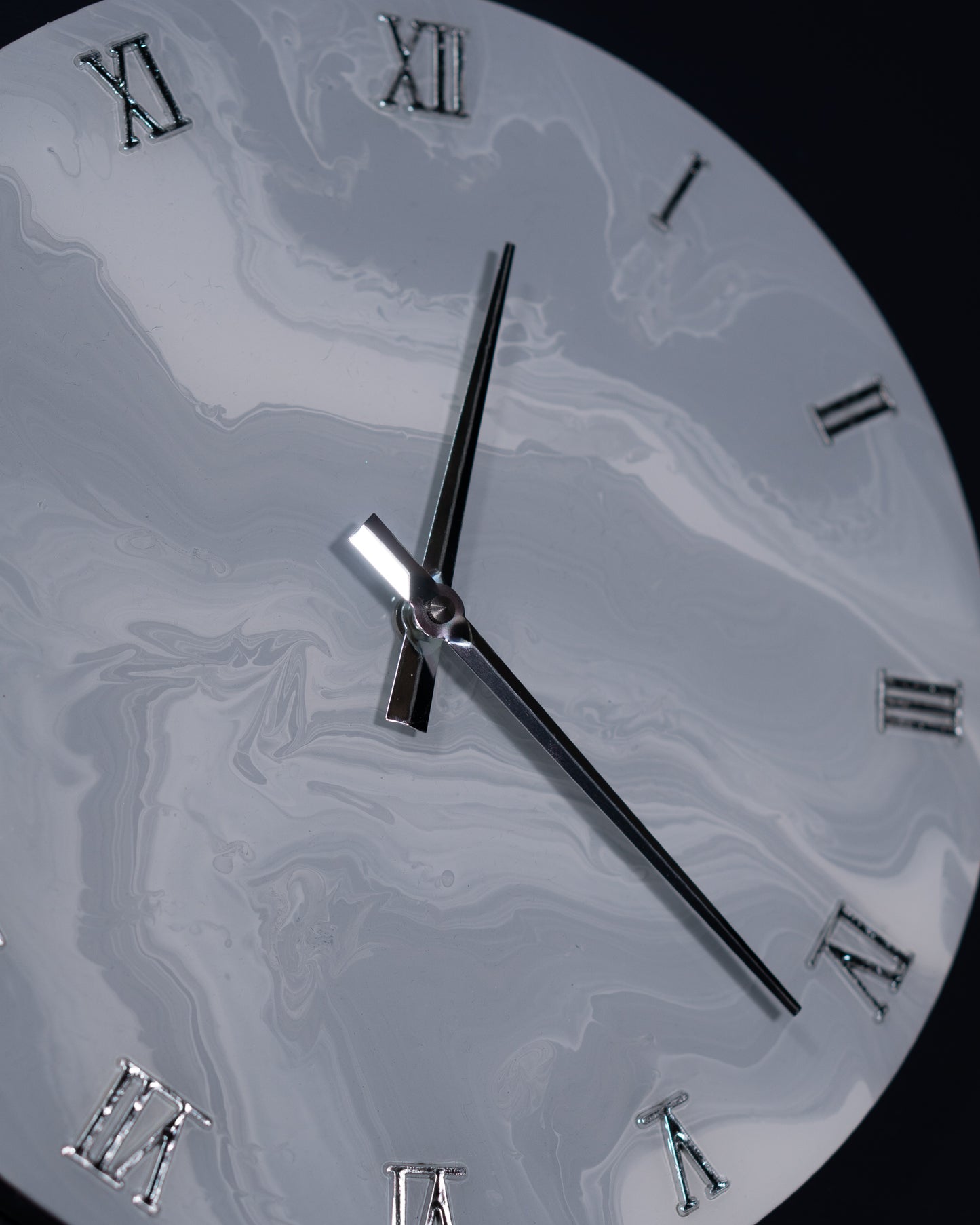 Orologio da Parete in Legno Resina effetto Marmo Grigio 30 cm di diametro