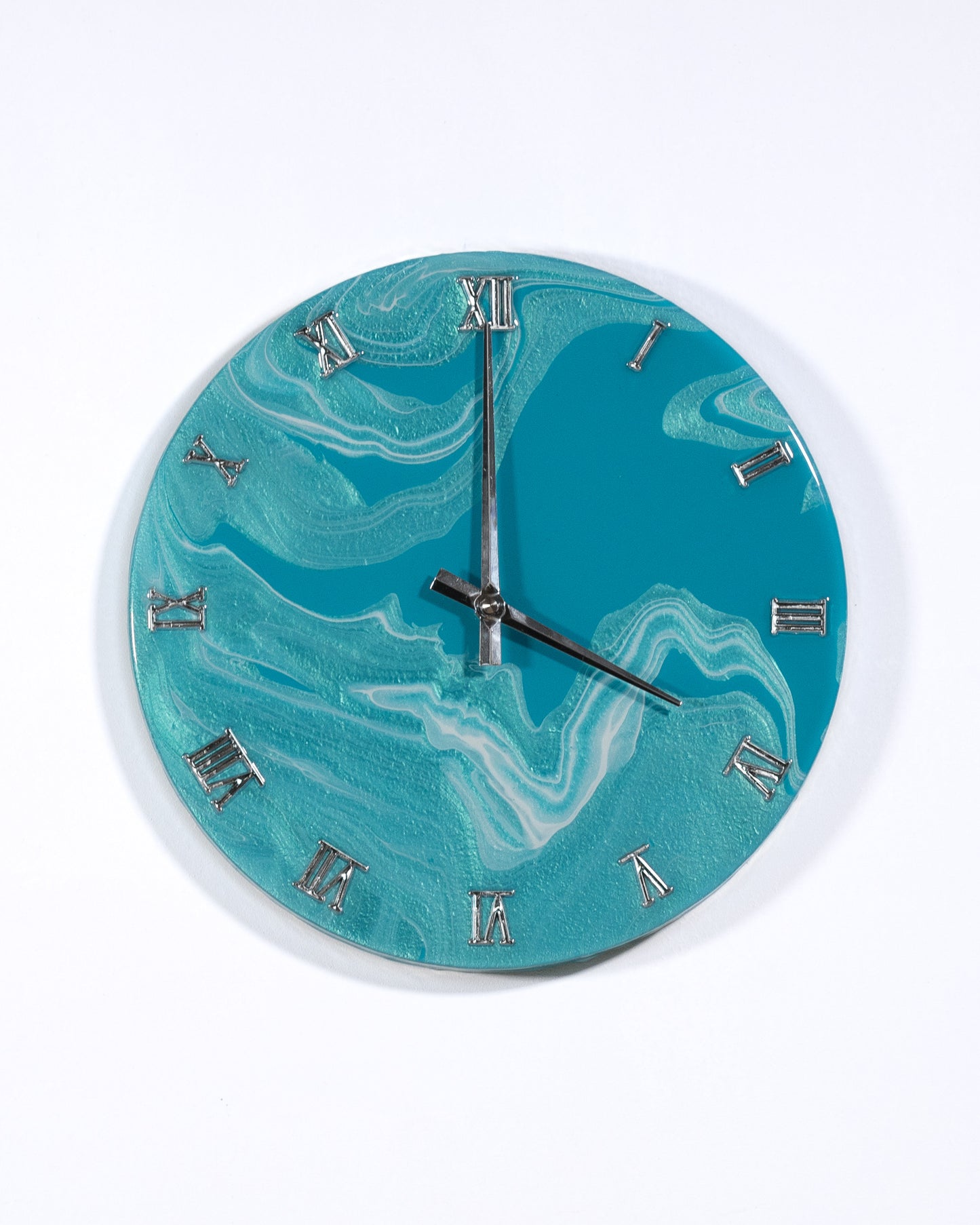 Orologio circolare da parete in resina epossidica effetto Marmo Azzurro