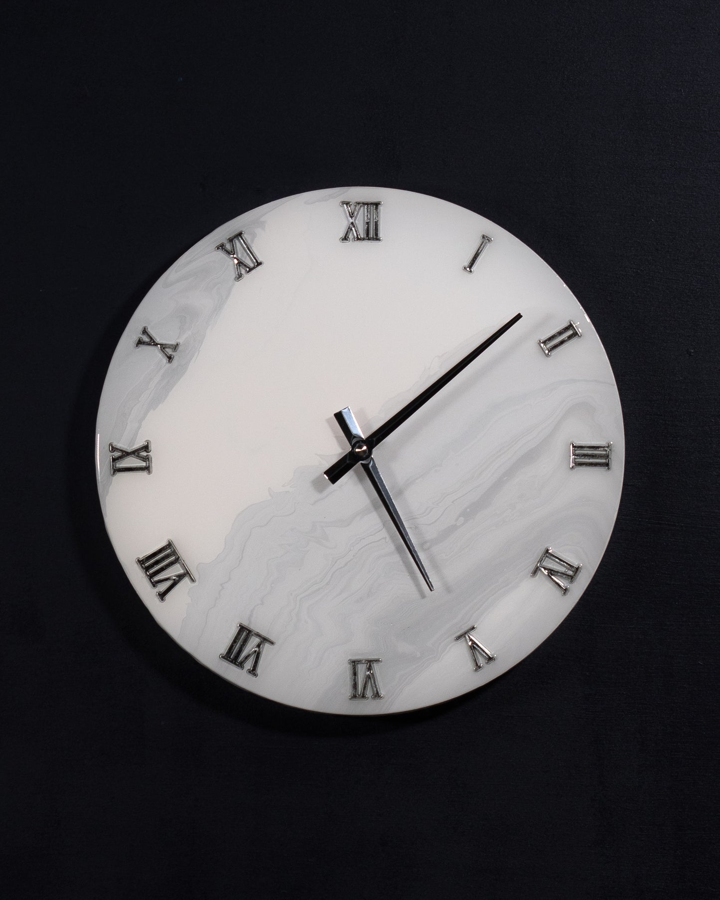 Orologio da Parete in Legno Resina effetto Marmo Carrara 30 cm di diametro