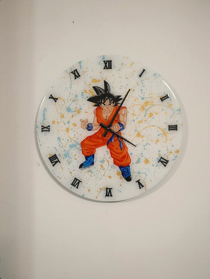 Lavoro su commissione Orologio da Parete in legno Resina tema Dragon Ball  40 cm di diametro